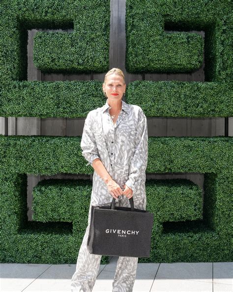 givenchy pop up|With a Chic Luncheon, Givenchy Pops Up in Bridgehampton.